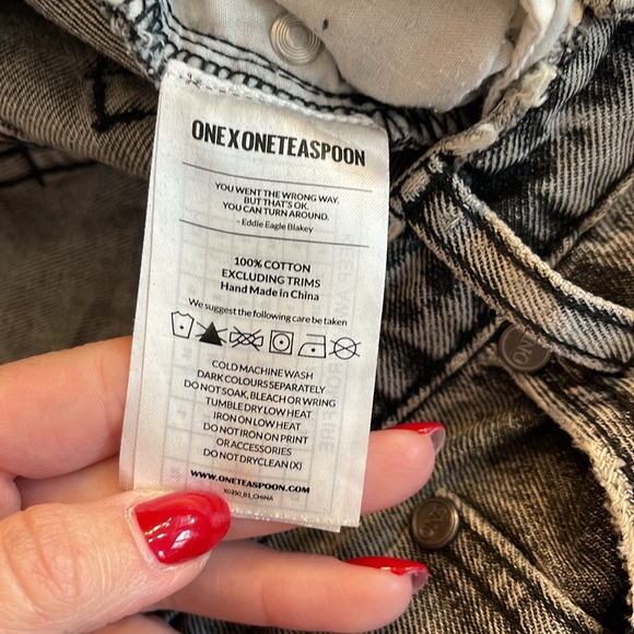 One x One Teaspoon Star Printed High Waist Distressed Skinny Jeans with Zippers - Picture 4 of 6